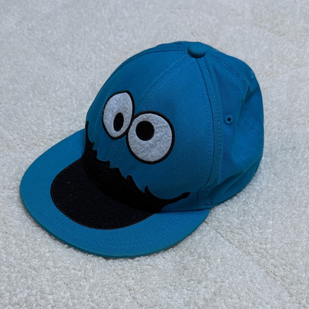 Sesame Street Blue Cookie Monster Hat